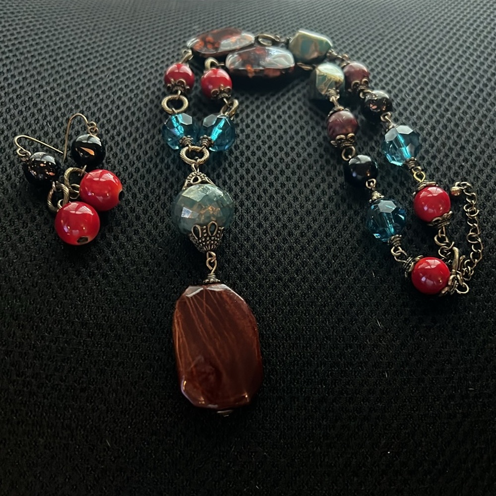 New Chunky Red Brown Green Princess "Y" Statement Necklace Earrings Gift box set